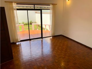 Foto 4 de Miravalle,  Casa en Renta, 280m2, 3 Habitaciones
