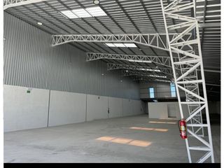 Foto 1 de Pifo, Bodega en Renta, 85m2, 2 Ambientes