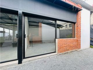 Foto 3 de La Kennedy, Local Comercial en Renta, 24m2, 1 Ambiente