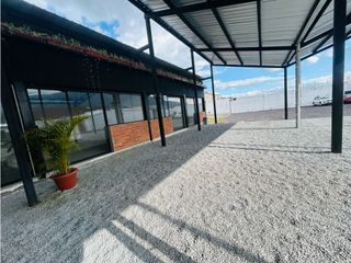 Foto 11 de La Kennedy, Local Comercial en Renta, 24m2, 1 Ambiente