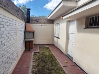 Foto 10 de Casa en alquiler de 2 dormitorios c/ cochera en Maipú