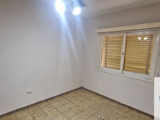 Foto 5 de Casa en alquiler de 2 dormitorios c/ cochera en Maipú