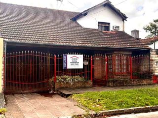 Foto 2 de Chalet en venta en Parque Quirno