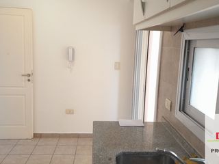 Foto 6 de Departamento en alquiler de 2 dormitorios c/ cochera en Centro