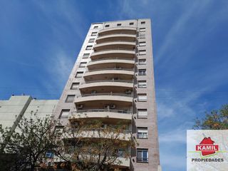 Foto 1 de Departamento en alquiler de 2 dormitorios c/ cochera en Centro