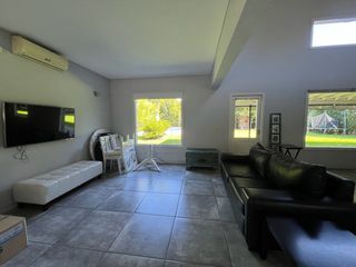 Foto 5 de Venta Casa en Bo Septiembre con pileta