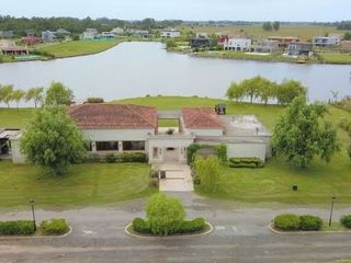 Foto 1 de LOTE EN VENTA BARRIO SANTO DOMINGO CANNING