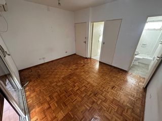 Foto 8 de VENTA DEPTO MONOAMBIENTE CON PATIO VILLA URQUIZA