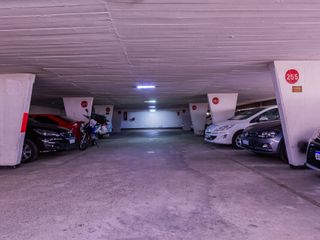 Foto 5 de VENTA EXCELENTE COCHERA FIJA - MUY AMPLIA