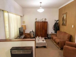 Foto 3 de CASA 3 DORMITORIOS VENTA LA PLATA PATIO COCHERA