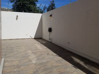 Foto 6 de Venta Departamento 3 D, Amplio Patio Privado - Llano Chico