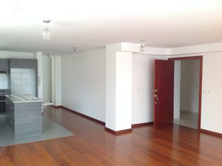 Foto 11 de Venta oportunidad Departamento 120m2 de 3 dormitorios Urb. El Condado