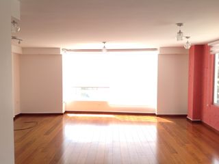 Foto 2 de Venta oportunidad Departamento 120m2 de 3 dormitorios Urb. El Condado