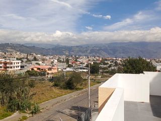 Foto 9 de HERMOSA CASA EN VENTA- HUACHI LA JOYA