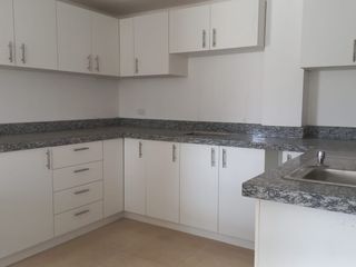 Foto 4 de HERMOSA CASA EN VENTA- HUACHI LA JOYA