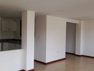Foto 3 de HERMOSA CASA EN VENTA- HUACHI LA JOYA