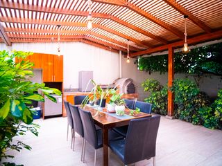 Foto 26 de Venta Casa Tipo Hacienda-Diseño Único y Amplias Áreas Verdes