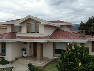 Foto 1 de Venta Casa Tipo Hacienda-Diseño Único y Amplias Áreas Verdes