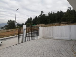 Foto 39 de HERMOSA CASA EN VENTA POR ESTRENAR EN ATAHUALPA AMBATO