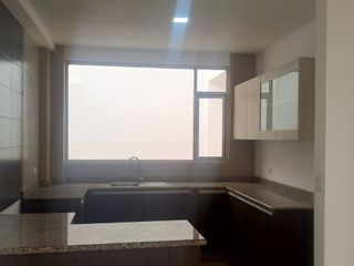 Foto 8 de HERMOSA CASA EN VENTA. SECTOR NORTE DE AMBATO