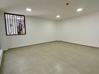 Foto 6 de Locales comerciales de ReNtA en Tabacundo (5 locales en una plaza comercial)