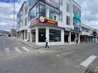 Foto 14 de Locales comerciales de ReNtA en Tabacundo (5 locales en una plaza comercial)