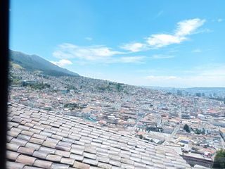 Foto 13 de Se vende casa en el Centro Histórico de Quito, sector El Panecillo.