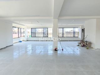 Foto 1 de Local Comercial a Estrenar en La Magdalena Sur de Quito