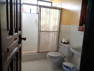 Foto 16 de EN VENTA CASA DE DOS PLANTAS EN PINLLO - AMBATO
