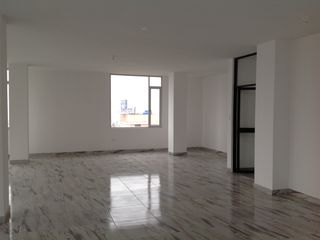 Foto 12 de Renta local comercial de 200 m2 en La Mitad del Mundo
