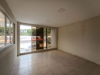 Foto 2 de Suite en alquiler en Los Ceibos, calle Primera  GabR
