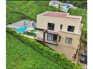 Foto 1 de Maat vende Casa campestre - La Vega 600 M2 $1.200Millones