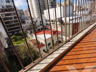 Foto 9 de Alquiler de dos ambientes. Balcón. Muy luminoso.