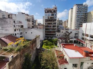 Foto 10 de Alquiler de dos ambientes. Balcón. Muy luminoso.