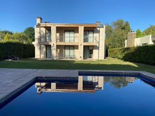 Foto 7 de Casa en Venta barrio Chacras de Farrell