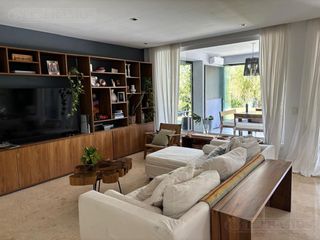 Foto 9 de Casa al lago central con 5 dormitorios en Cabos del Lago