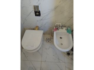 Foto 30 de VENTA BELGRANO 4 AMBIENTES PISO 4 AL FRENTE BALCÓN CORRIDO  ESCRITORIO COCHERA DEPENDENCIA   SE ESCUCHAN OFERTAS  VENTA X VIAJE