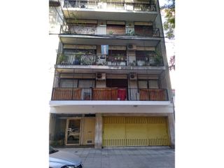 Foto 7 de VENTA BELGRANO 4 AMBIENTES PISO 4 AL FRENTE BALCÓN CORRIDO  ESCRITORIO COCHERA DEPENDENCIA   SE ESCUCHAN OFERTAS  VENTA X VIAJE