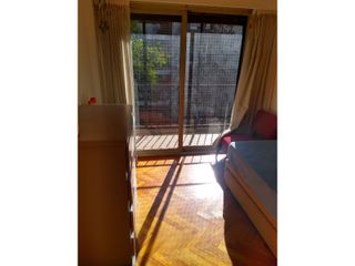 Foto 4 de VENTA BELGRANO 4 AMBIENTES PISO 4 AL FRENTE BALCÓN CORRIDO  ESCRITORIO COCHERA DEPENDENCIA   SE ESCUCHAN OFERTAS  VENTA X VIAJE