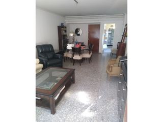 Foto 1 de VENTA BELGRANO 4 AMBIENTES PISO 4 AL FRENTE BALCÓN CORRIDO  ESCRITORIO COCHERA DEPENDENCIA   SE ESCUCHAN OFERTAS  VENTA X VIAJE
