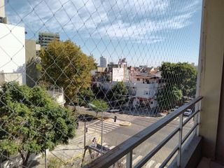 Foto 5 de Semipiso de dos ambientes con balcón al frente y baulera