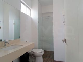 Foto 15 de Se Vende departamento frente al Mar en Miraflores – 318 m² | 4 Dormitorios + 2 Cocheras