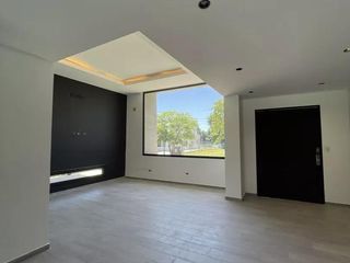 Foto 14 de Casa en venta - 3 Dormitorios 4 Baños - 508Mts2 - Benavidez
