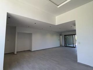Foto 12 de Casa en venta - 3 Dormitorios 4 Baños - 508Mts2 - Benavidez