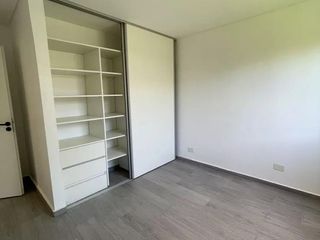 Foto 2 de Casa en venta - 3 Dormitorios 4 Baños - 508Mts2 - Benavidez