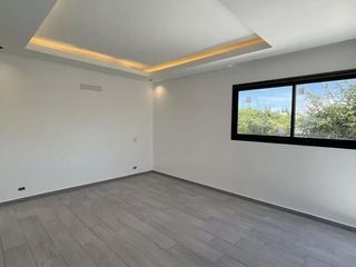 Foto 21 de Casa en venta - 3 Dormitorios 4 Baños - 508Mts2 - Benavidez