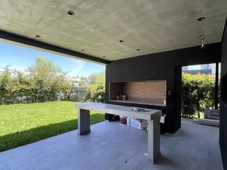 Foto 29 de Casa en venta - 3 Dormitorios 4 Baños - 508Mts2 - Benavidez
