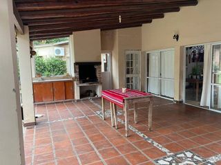 Foto 18 de Casa en venta de 4 dormitorios c/ cochera en Los Perales