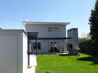 Foto 2 de CASA 3 HABITACIONES EN BARRIO RINCÓN DE ARAOZ