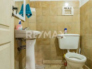 Foto 7 de CASA  Y SALÓN COMERCIAL EN VENTA